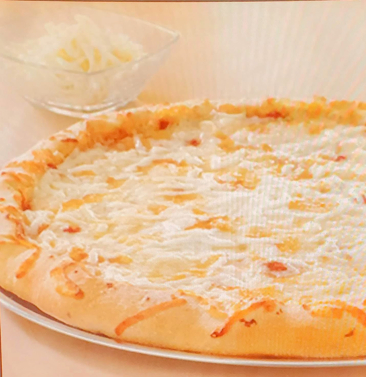 Gourmet Cheese Pizza